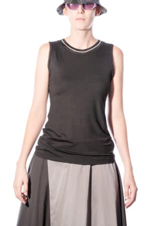 Sleeveless jersey top with accent neckline 1
