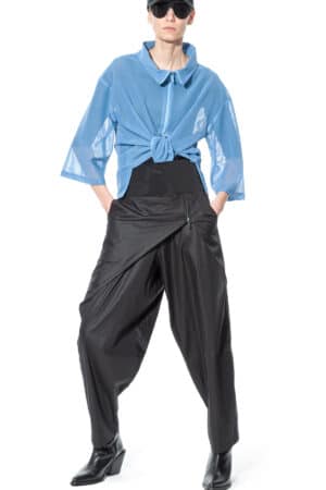 Trousers with large shear pleat in the front 3