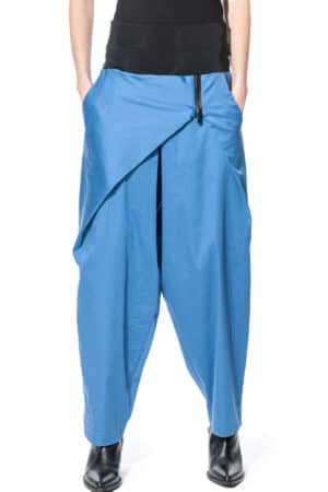 Trousers with large shear pleat in the front 1