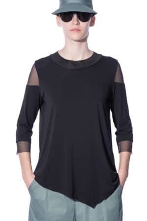 Shirt with accentuated neckline 1