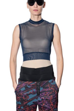 Sleeveless shirt with standing collar 1