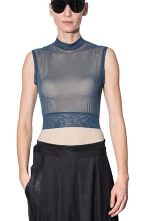 Sleeveless shirt with standing collar 1