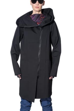 Coat with big hood 1