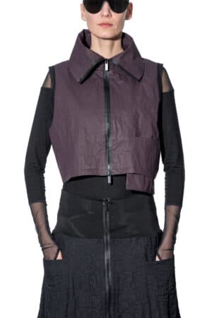 Cropped vest with turtleneck and smartphone pocket 1