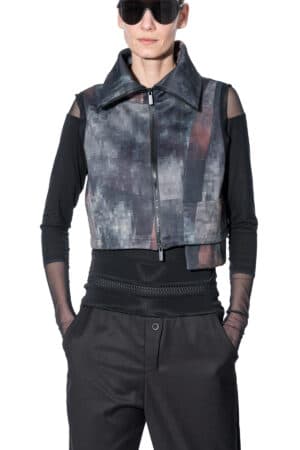 Cropped vest with turtleneck and smartphone pocket 1