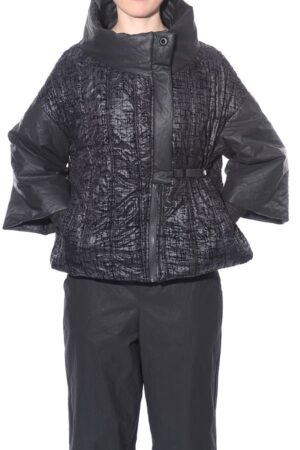 Loose cut jacket with 7/8 sleeves 3